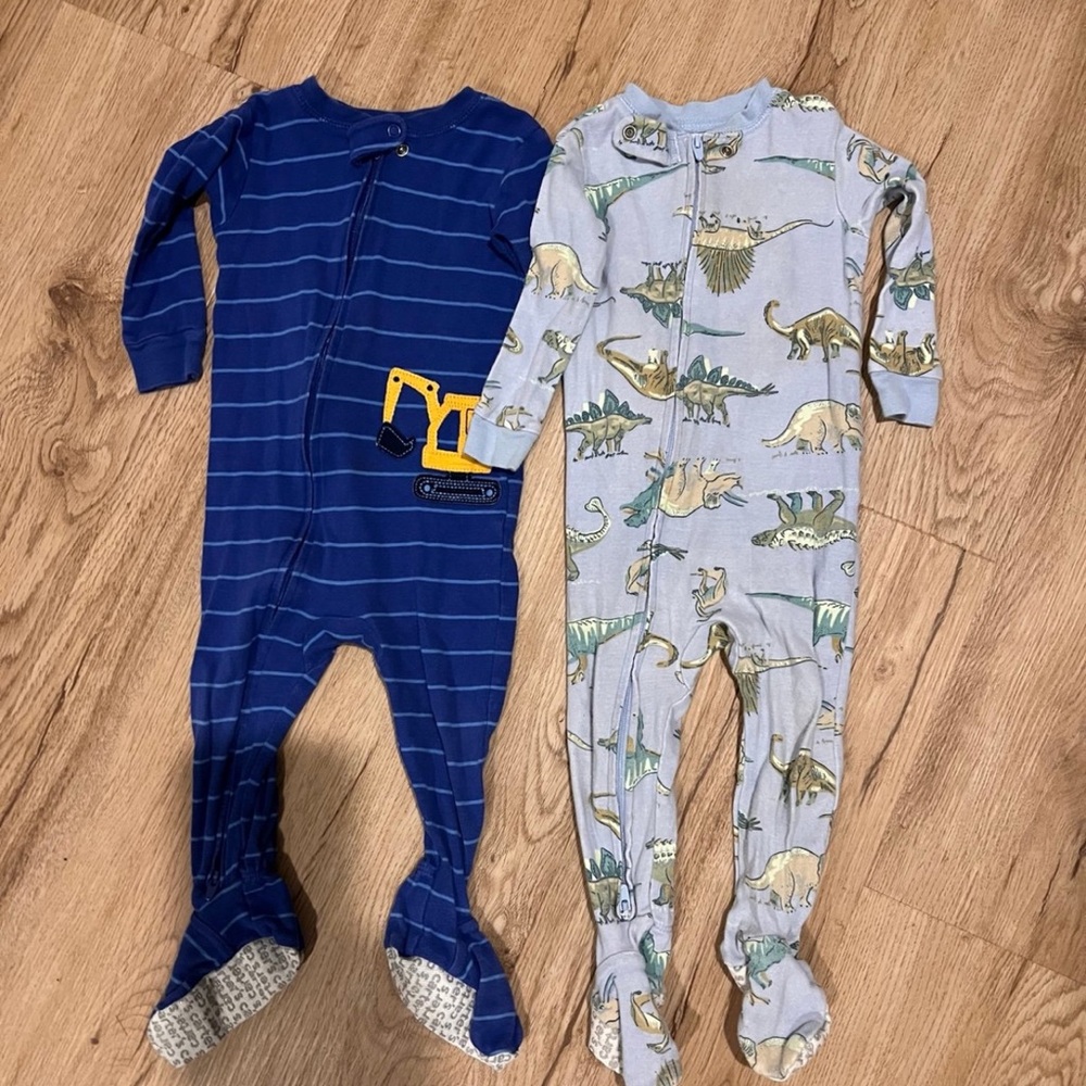 Carters 12m footy pajamas